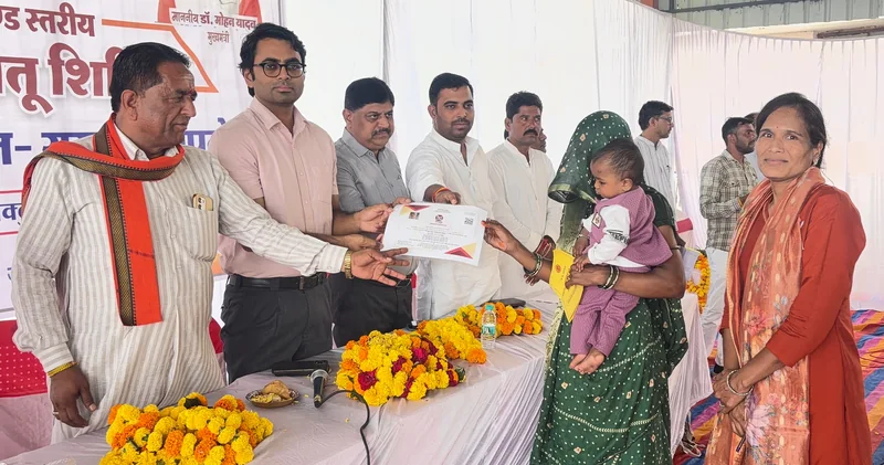 आगर के पालखेड़ी में विकासखंड स्तरीय सेवा सेतु शिविर आयोजित